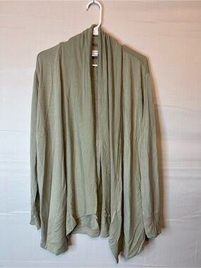 Athleta Pranayama Wrap Jacket cover up, Sage SIZE M Activewear Athleisure 80